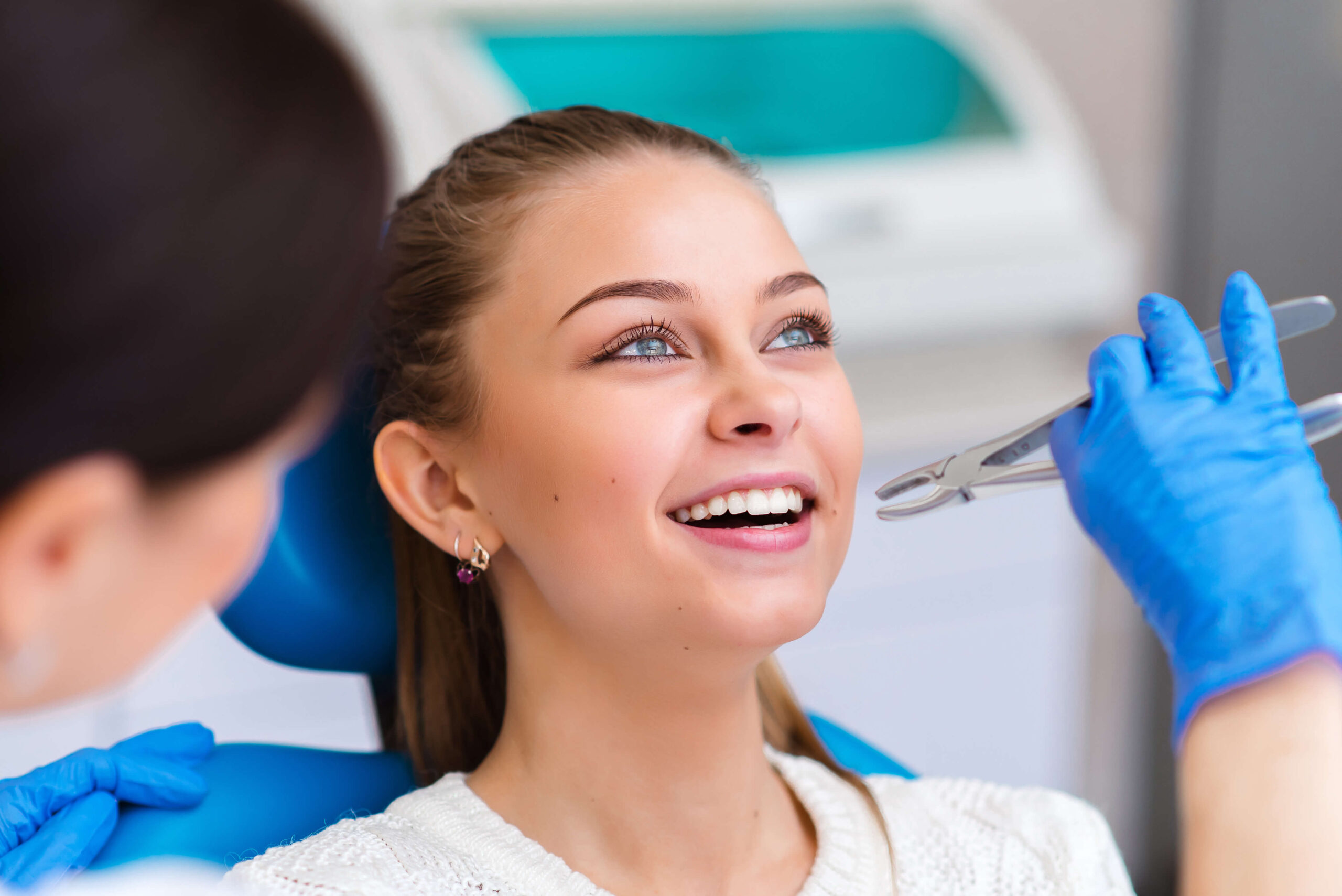 جراحی دندان عقل در کلینیک دندانپزشکی