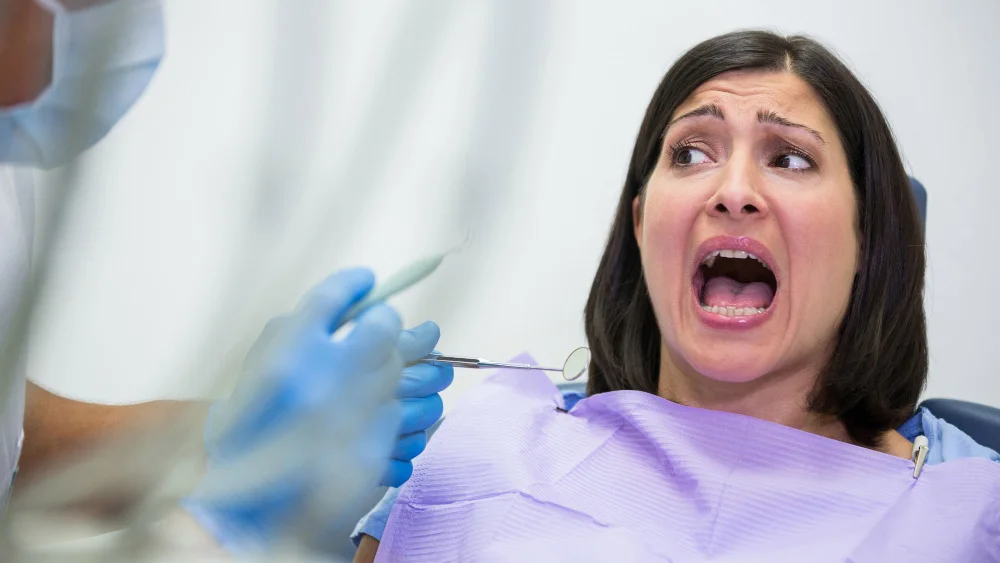 چگونه بر ترس خود از دندانپزشکی غلبه کنیم

